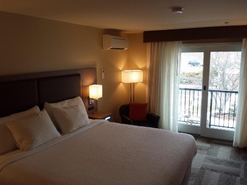 Belfast Harbor Inn image 17